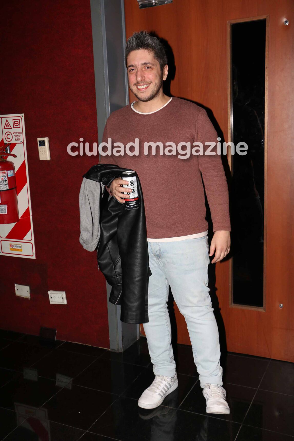 Noche de famosos en el estreno de El Potro. (Foto: Movilpress)