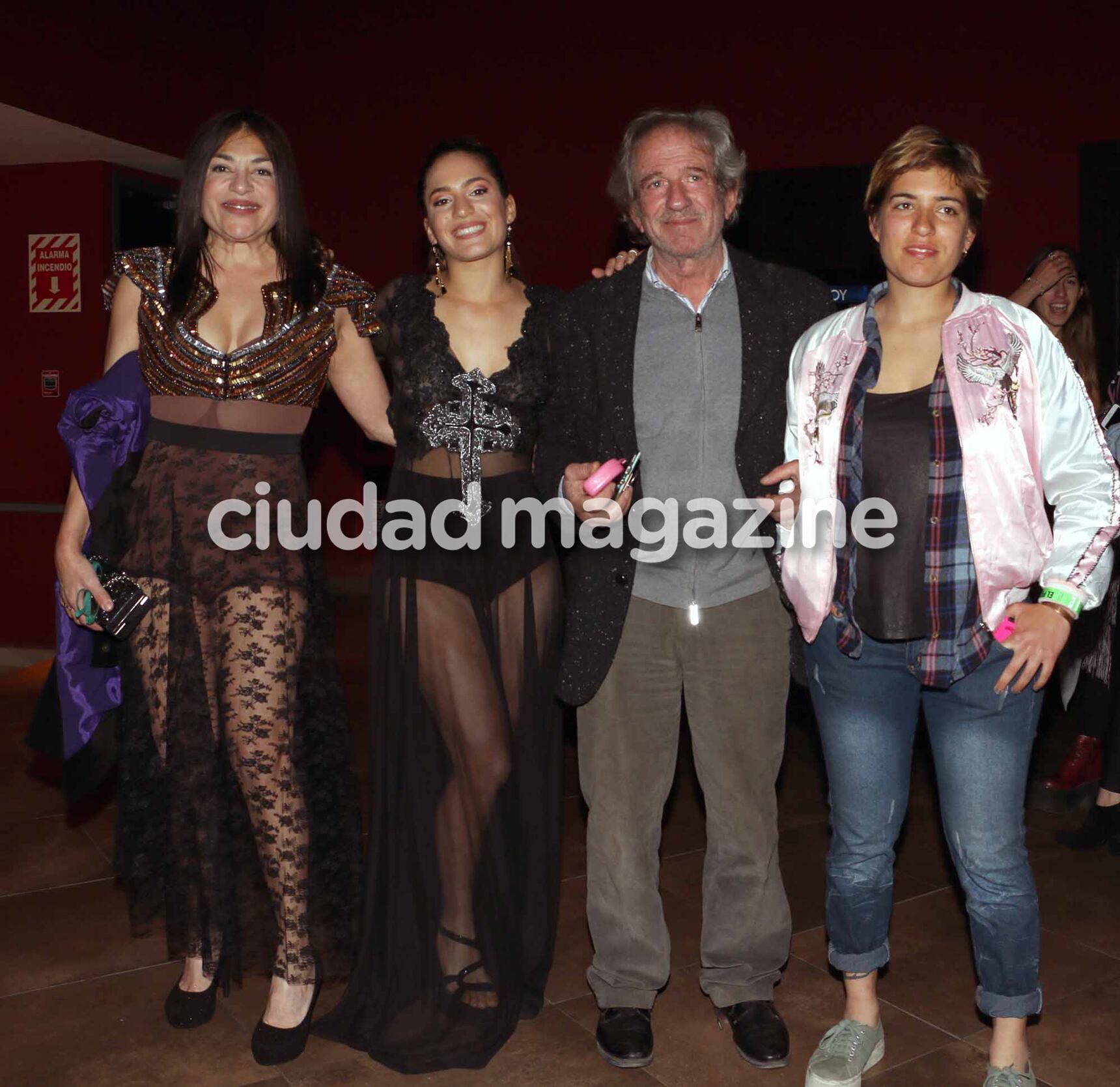 Noche de famosos en el estreno de El Potro. (Foto: Movilpress)
