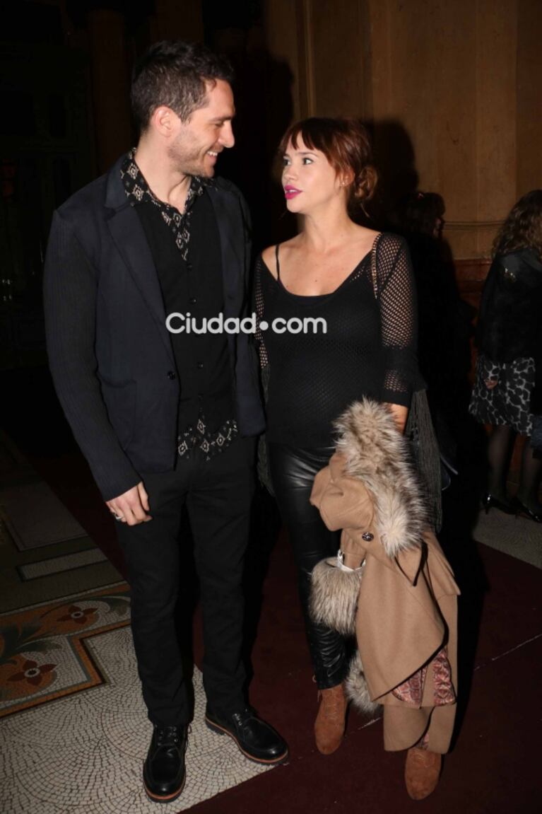 Noche de música y parejas top en la Gala Azul del Teatro Colón: mira las fotos de los famosos