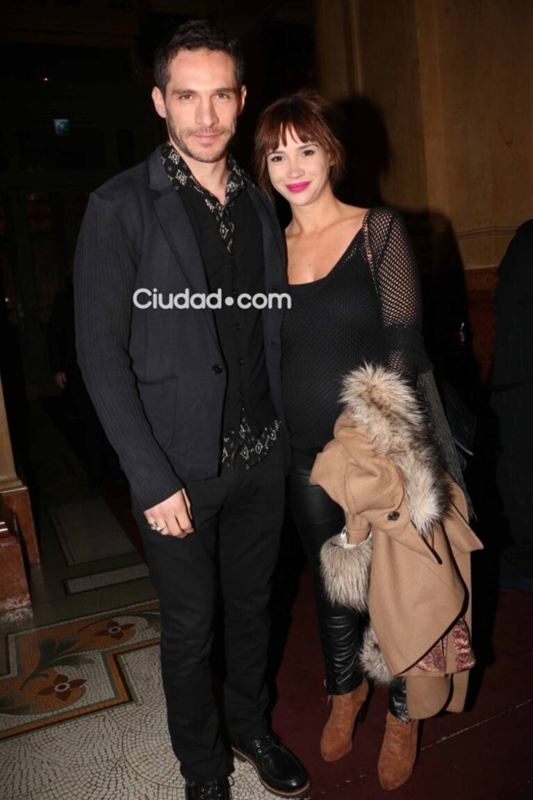 Noche de música y parejas top en la Gala Azul del Teatro Colón: mira las fotos de los famosos