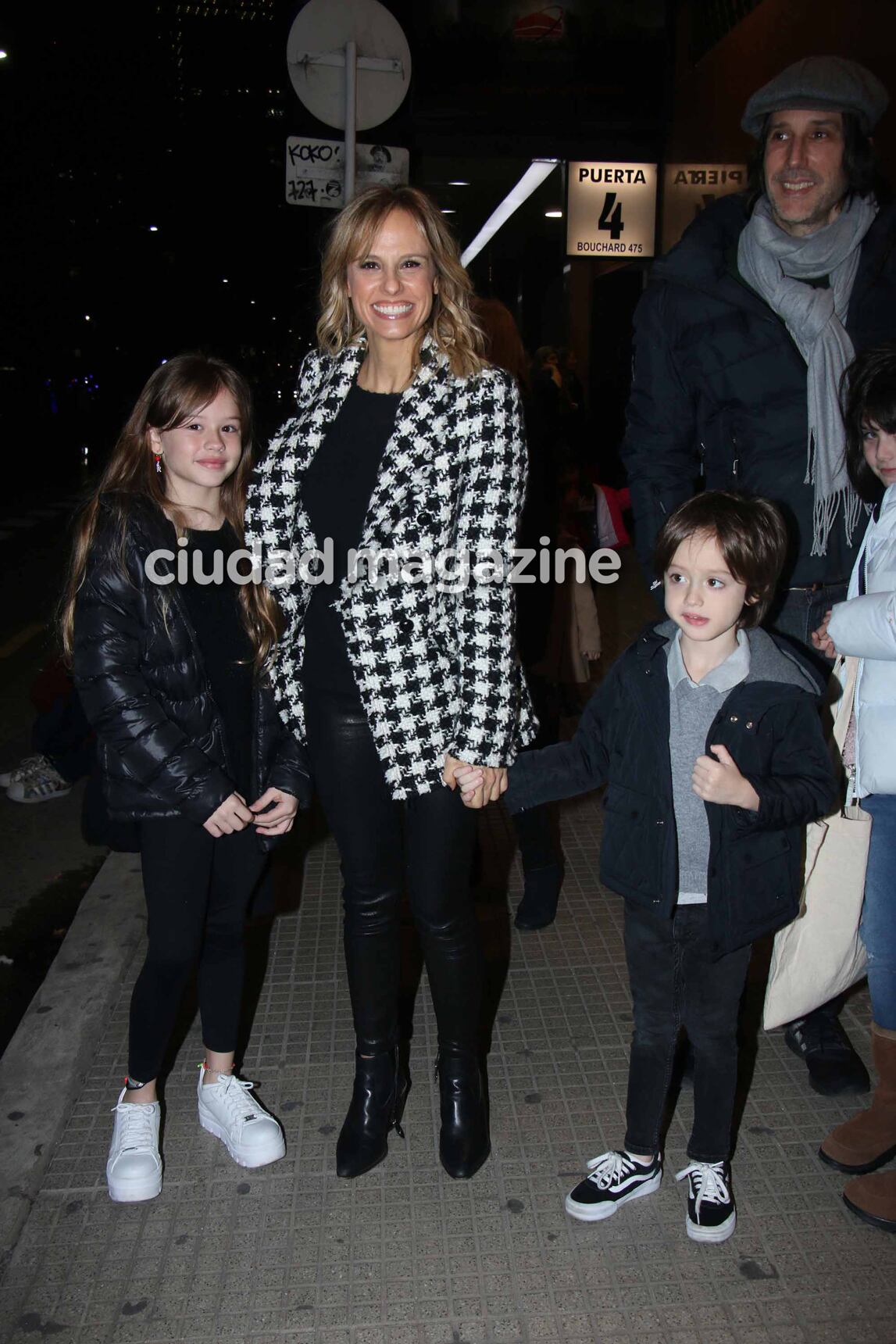 Noche en familia y muchas estrellas en el estreno de Disney On Ice. (Foto: Movilpress)