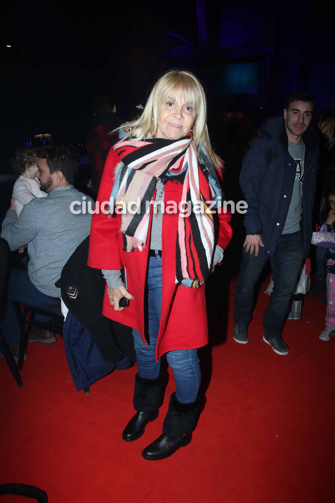 Noche en familia y muchas estrellas en el estreno de Disney On Ice. (Foto: Movilpress)