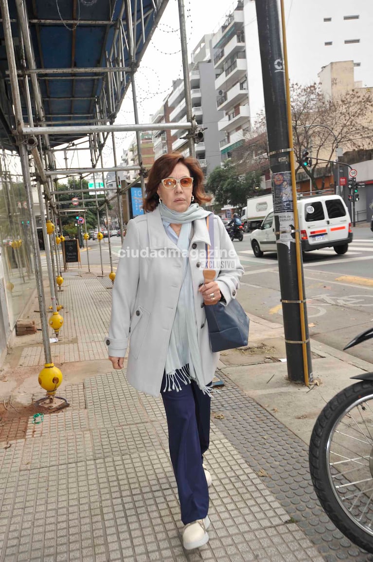 Nora Cárpena en el velorio de María Rosa Fugazot (Foto: Movilpress).