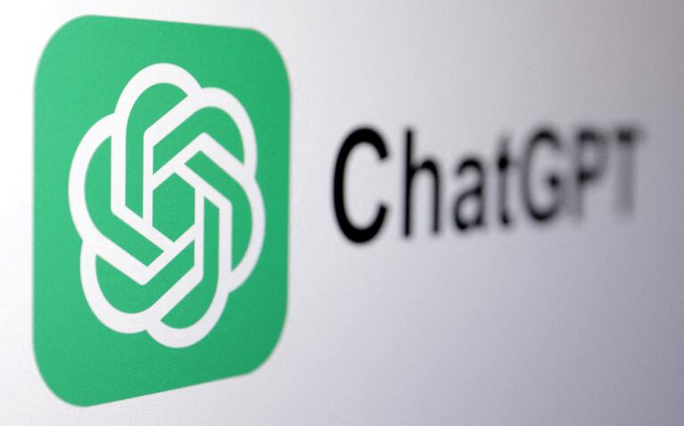 Nothing actualizará su aplicación para incluir la integración del chatbot de OpenAI, ChatGPT, en todos sus modelos de auriculares a partir del 21 de mayo.





