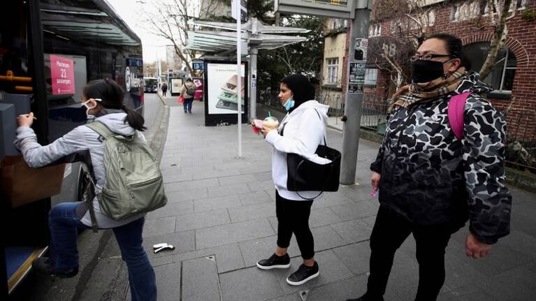 Nueva Zelanda informó el primer caso de coronavirus de transmisión local en diez días