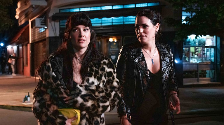 Ocho episodios de una comedia negra protagonizada por Malena Michot y Pilar Gamboa.