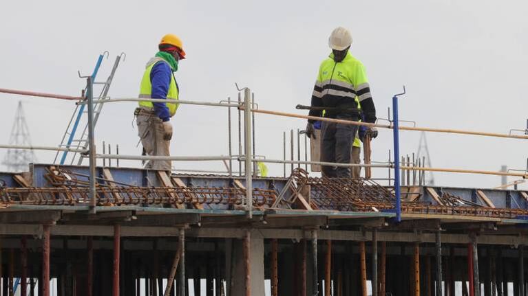 Oficializaron la habilitación del personal doméstico y la construcción en la Ciudad