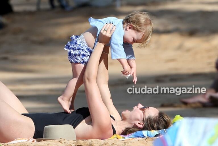 Olivia Wilde y sus vacaciones en familia en las playas de Hawaii: una diosa sin Photoshop