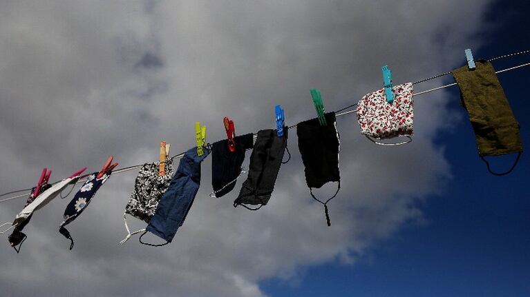 OMS publica recomendaciones sobre el uso de mascarillas de tela contra COVID. Foto: EFE.