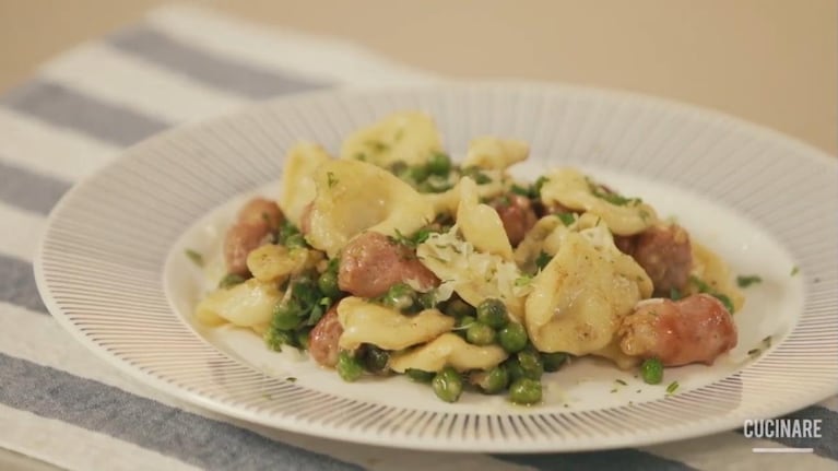 Orecchieti con salchicha, arvejas y parmesano: la receta más elegida por todos