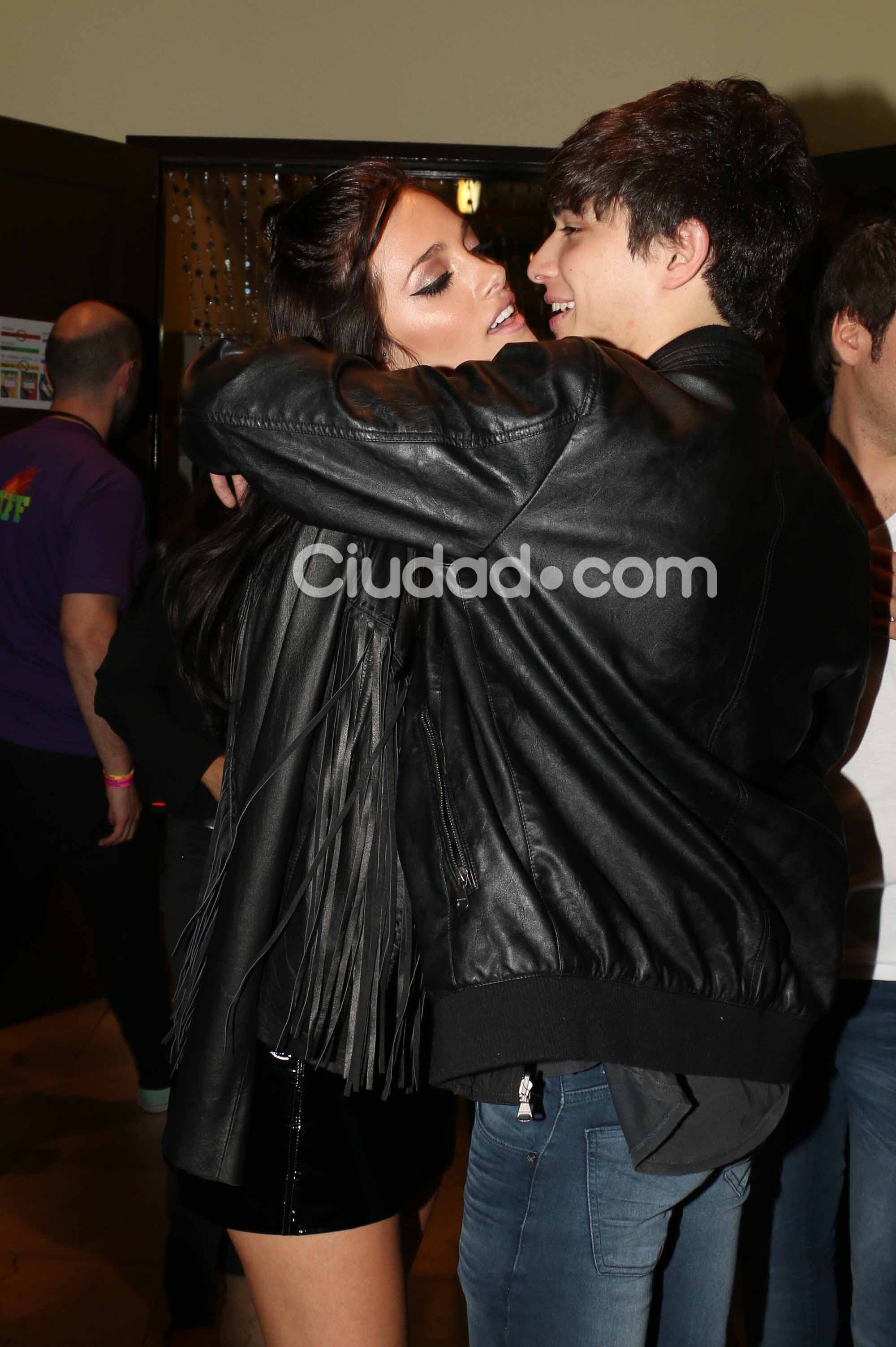 Oriana Sabatini y Julián Serrano, la pareja más cool de los KCA. (Foto: Movilpress-Ciudad.com)