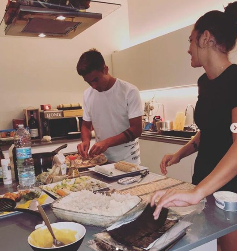 Oriana Sabatini y Paulo Dybala, expertos en la cocina japonesa: "MasterChef sushi"