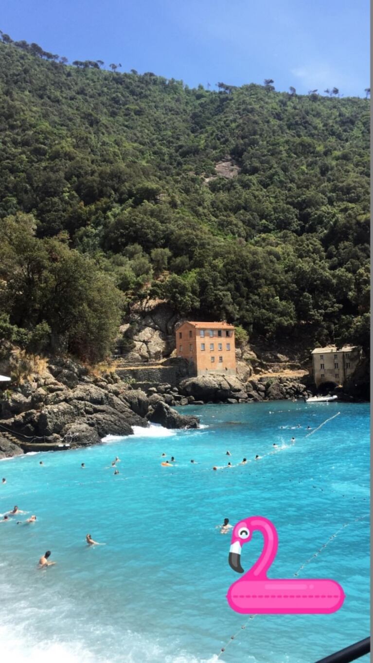 Oriana y Tiziana Sabatini, de vacaciones por Italia: lomazos en bikini, paseo en barco por la Gruta Azul y tour gastronómico 