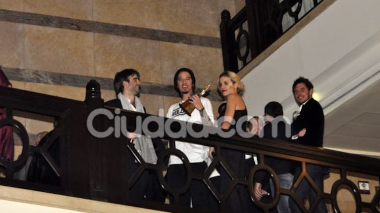 Ortega, su novia y Hendler festejan el éxito (Foto: Jennifer Rubio).