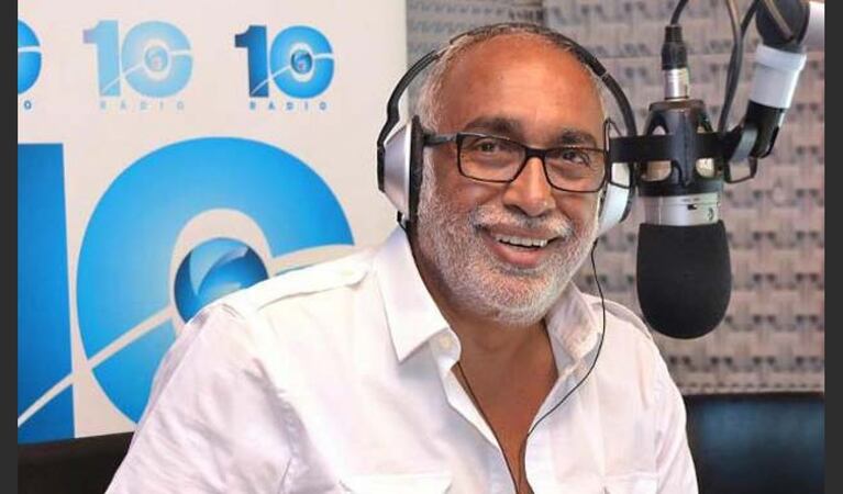 Oscar González Oro regresa a Radio 10 y a Polémica en el Bar