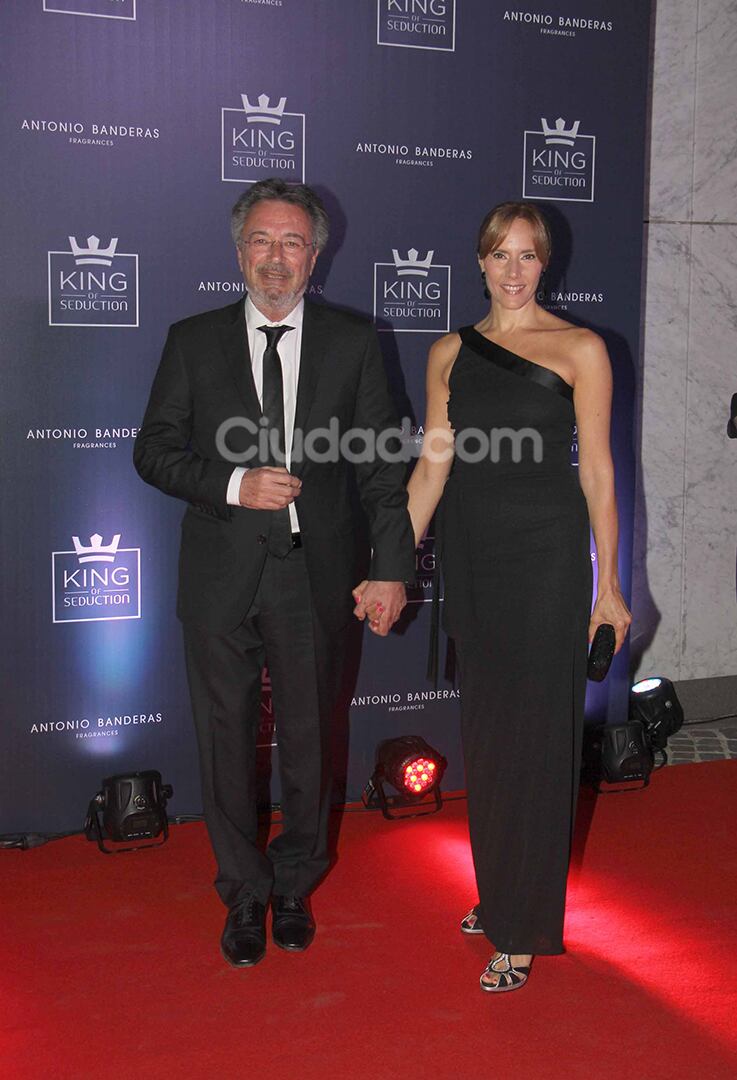 Oscar Martínez y Marina Borensztein  en la gala de Antonio Banderas. (Foto: Movilpress)