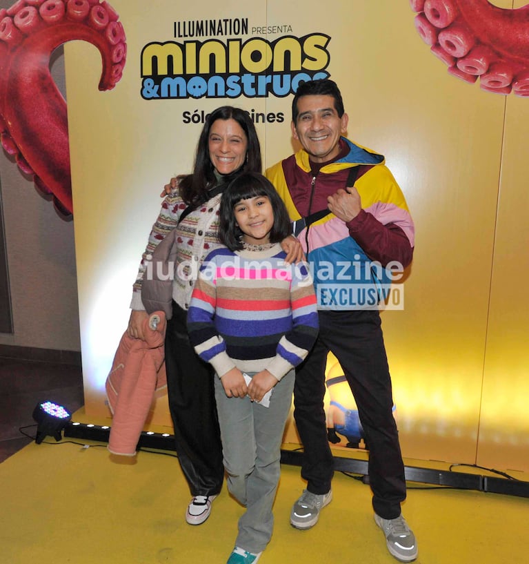 Osqui Guzmán con su familia  (Foto: Movilpress)