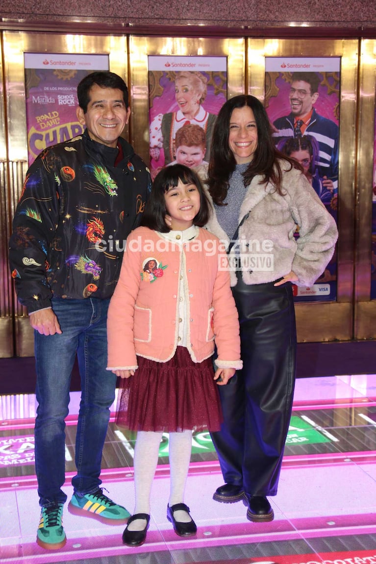 Osqui Guzmán y familia (Foto: Movilpress)