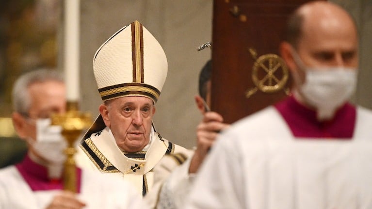 Otro cardenal cercano al Papa dio positivo en coronavirus. Foto: EFE.