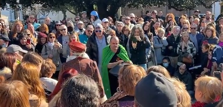 Pablo Alarcón fue ovacionado por una multitud en Plaza Francia: las emocionantes imágenes