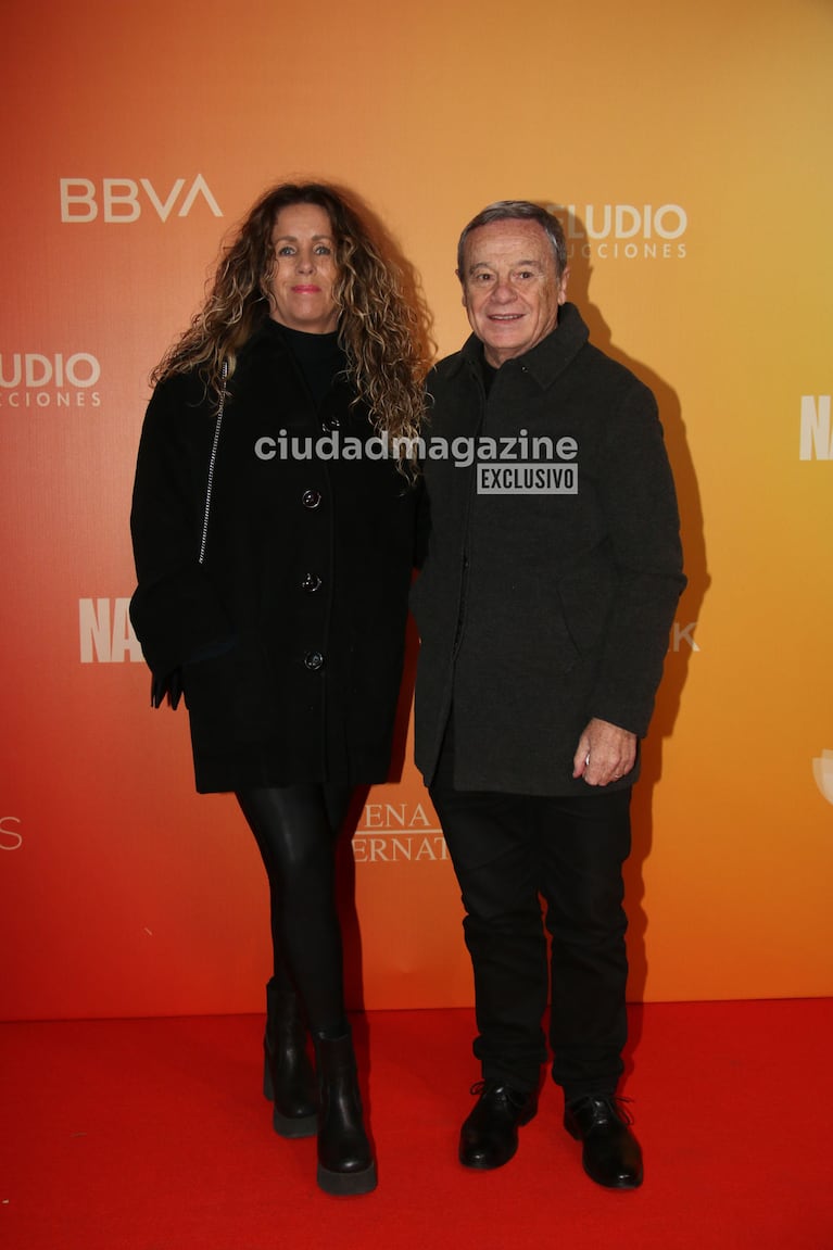 Pablo Covedila y su esposa Noelí Calvo en el estreno de Yo Narciso (Foto: Movilpress).