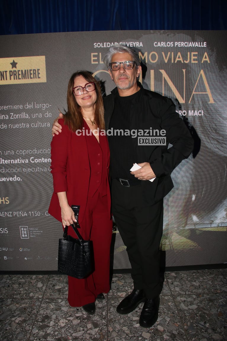 Pablo Echarri y Nancy Dupláa en el estreno del documental de la vida de China Zorrilla (Fotos: Movilpress).