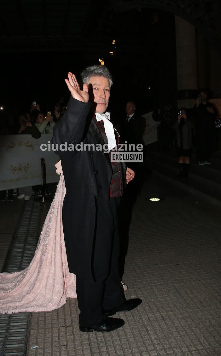 Pachu Peña en la falsa boda de Nicolás Occhiato y Flor Jazmín Peña (Fotos: Movilpress).