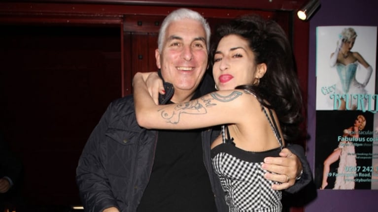 Padre de Amy Winehouse: “La prensa nunca reconoció que ella se había desintoxicado durante casi tres años”