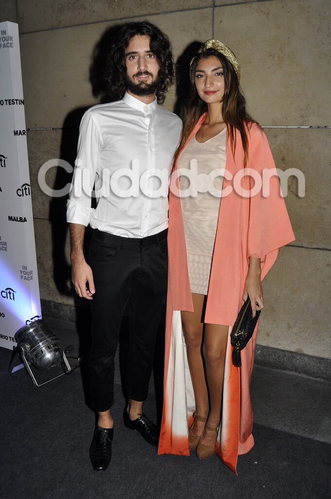 Paloma Cepeda muy bien acompañada en el Malba. (Foto: Jennifer Rubio-Ciudad.com)