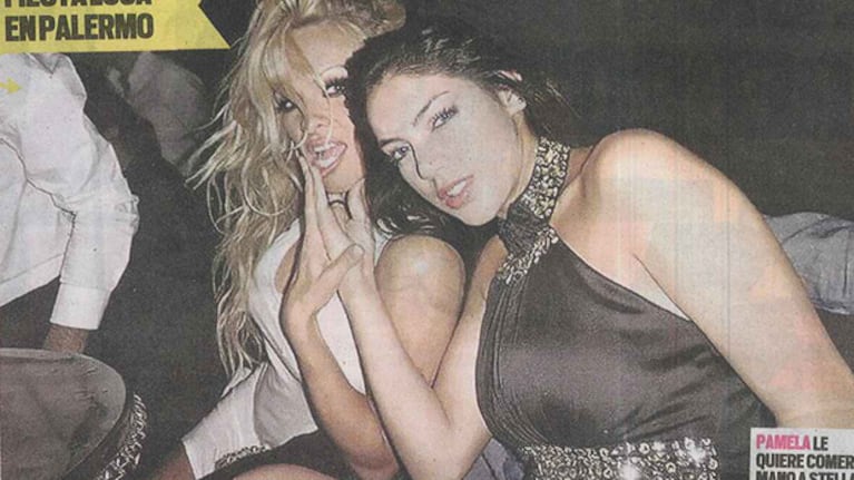 Pamela Anderson y Stella Fernández, juntas. (Foto: diario Muy)