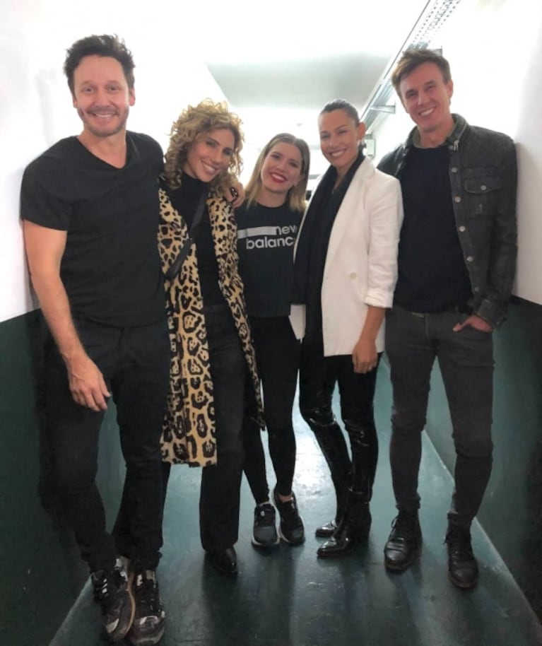 Pampita fue con su marido a ver a Benjamín Vicuña y Laurita Fernández al teatro