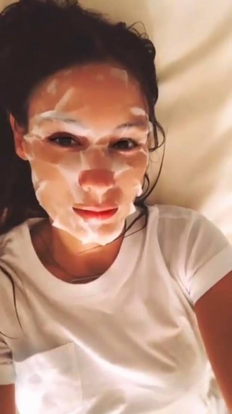 Pampita reveló cuál es su secreto para cuidar su piel: ¡con una foto de entrecasa!