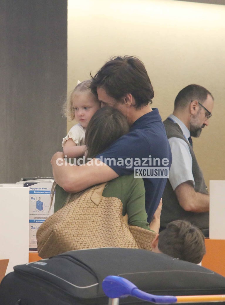 Pampita, Roberto García Moritán y Ana (Foto: Movilpress).