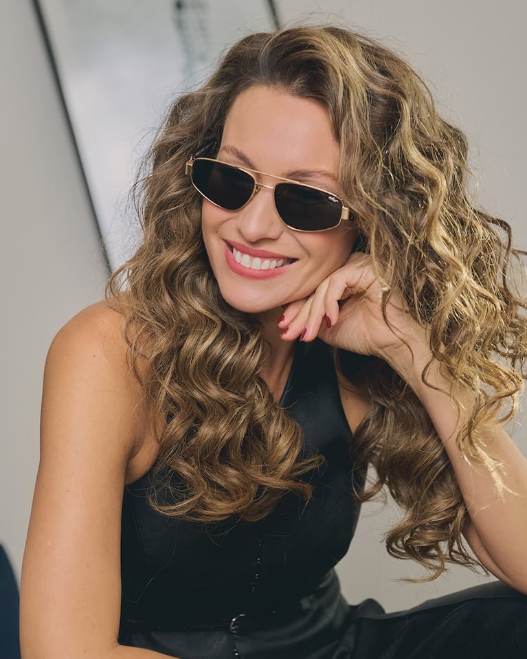 Pampita sorprendió con rulos savage y lanzó el look que promete ser tendencia. Crédito: Instagram