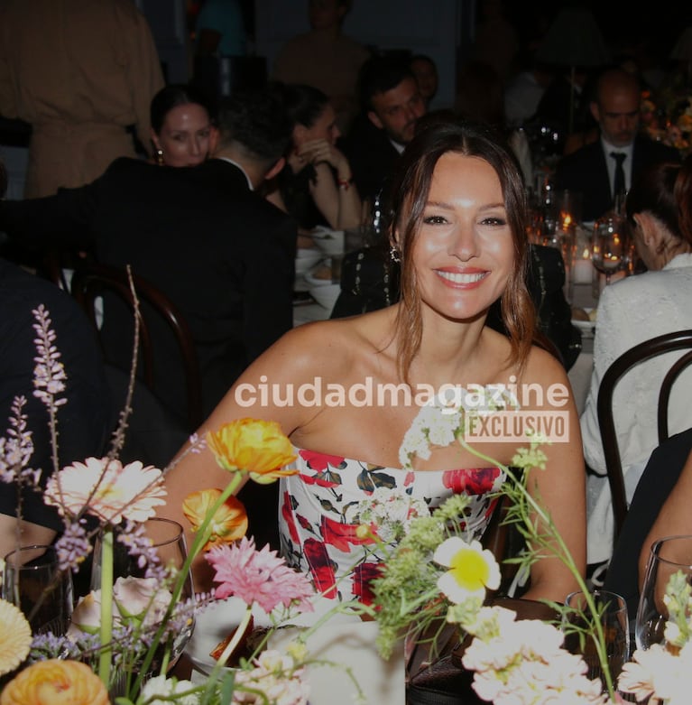 Pampita sorprendió con su look en una cena de gala (Foto: Movilpress).