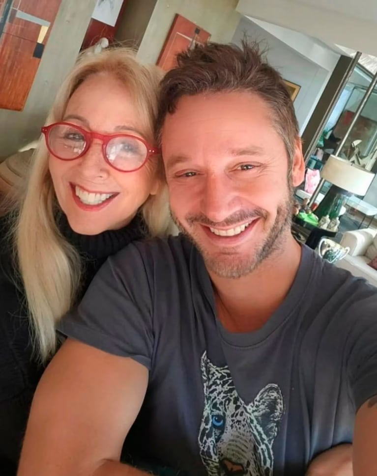 Pampita, súper compinche con la mamá de Benjamín Vicuña en Buenos Aires: la foto de su salida familiar