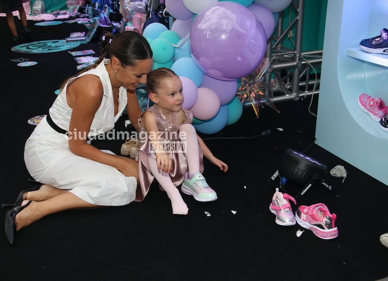 Pampita y Ana brillaron con sus looks (Foto: Movilpress).