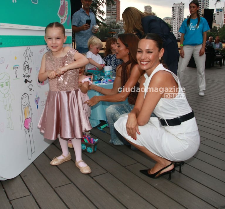 Pampita y Ana brillaron con sus looks (Foto: Movilpress).