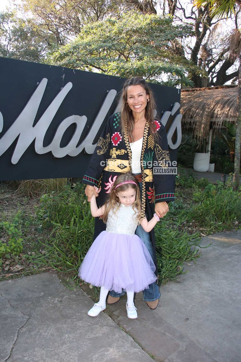 Pampita y Anita (Foto: Movilpress)
