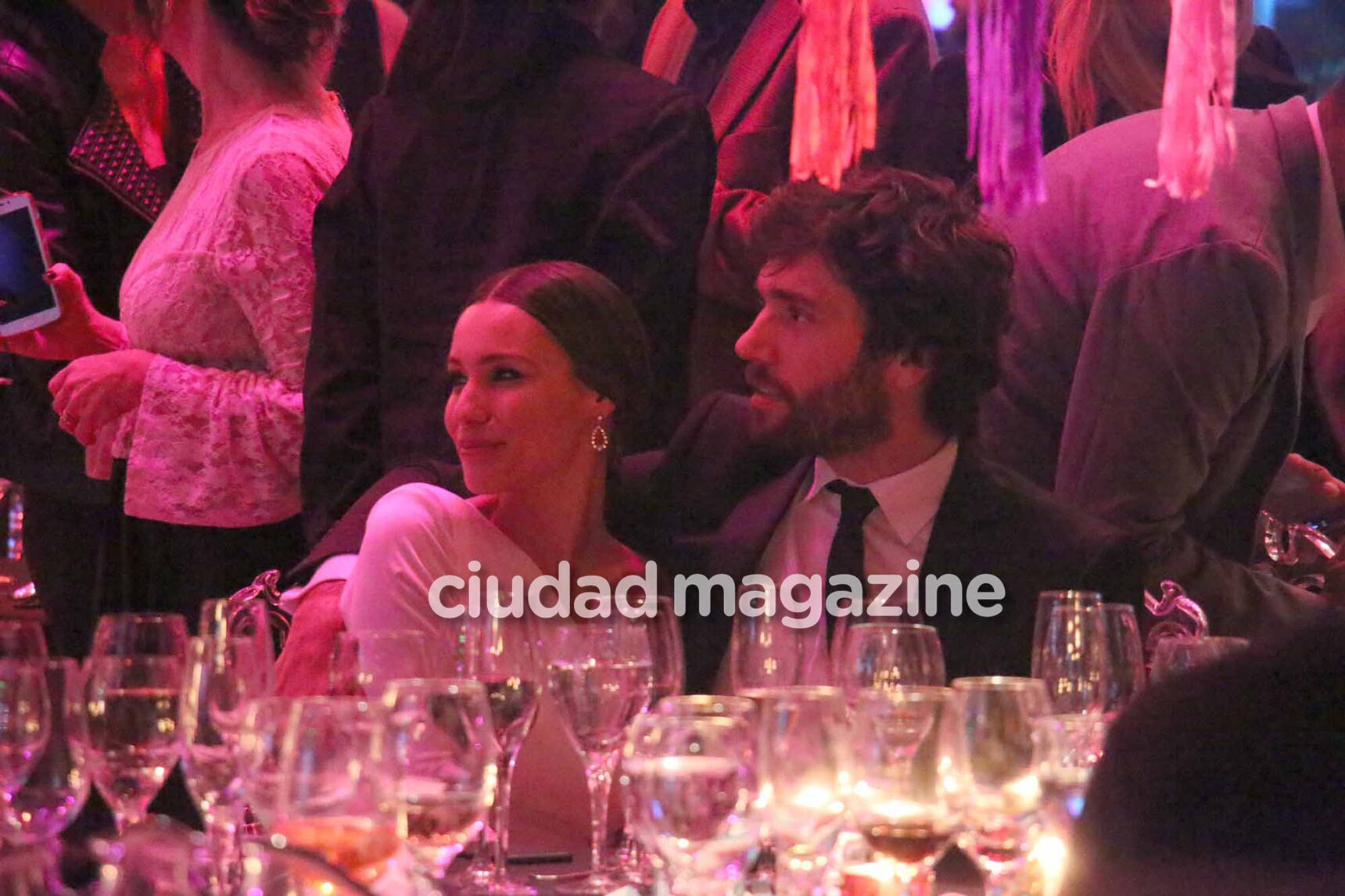 Pampita y Mariano Balcarce, juntos en la gala de la Fundación Huésped (Fotos: Movilpress). 