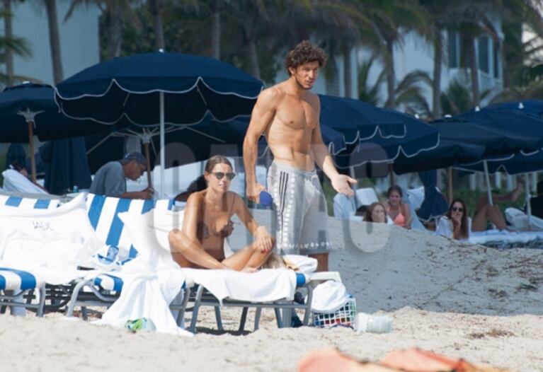 Pampita y Pico Mónaco, a puro beso y mimo en las playas de Miami