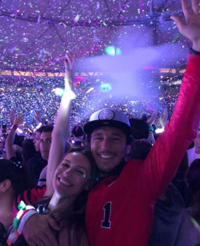 Pampita y Pico Mónaco, divertida salida de novios al recital de Coldplay: "Noche mágica"