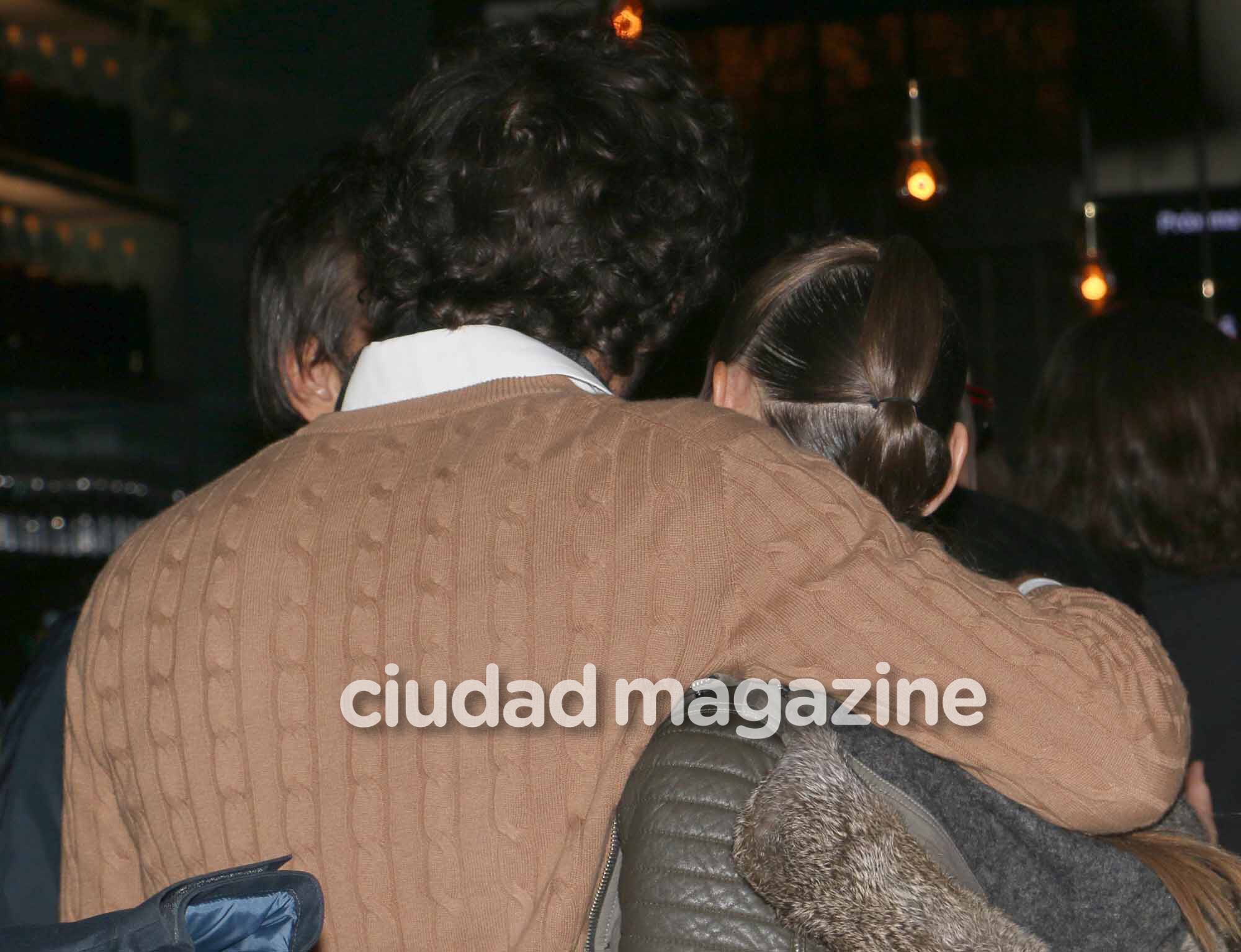 Pampita y Pico Mónaco, juntos y enamorados en la noche porteña  (Fotos: Movilpress).