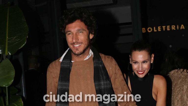 Pampita y Pico Mónaco, juntos y enamorados en la noche porteña (Fotos: Movilpress).