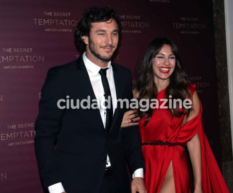 Pampita y Pico Mónaco, la pareja más top: vestido sexy con súper tajo, mimos y encuentro con las famosas ex del deportista 