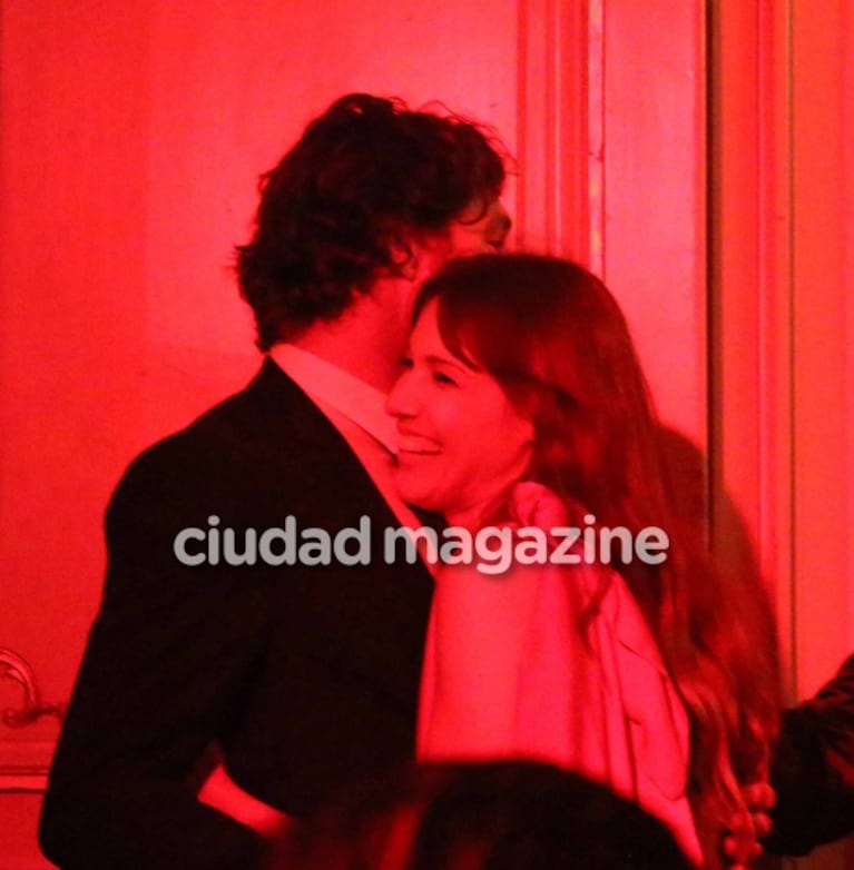 Pampita y Pico Mónaco, la pareja más top: vestido sexy con súper tajo, mimos y encuentro con las famosas ex del deportista 