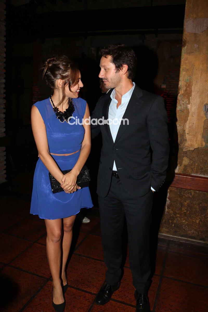 Pampita y Vicuña en la presentación de Sitiados. (Foto: Movilpress)