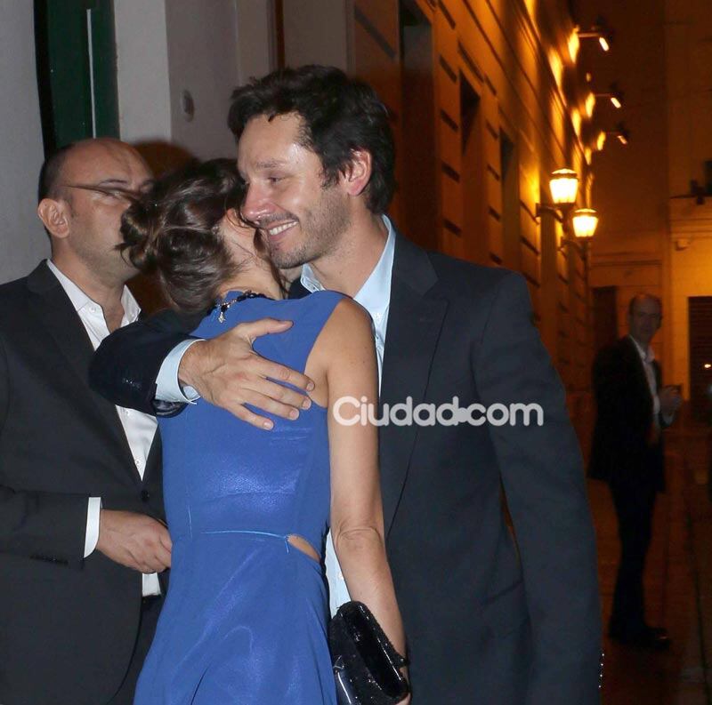 Pampita y Vicuña en la presentación de Sitiados. (Foto: Movilpress)