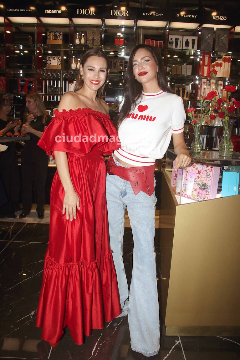 Pampita y Zaira Nara en un evento (Foto: Movilpress).