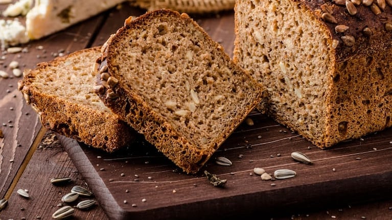 Pan de molde negro casero, la receta para hacerlo fácil en casa. Foto: Cucinare TV